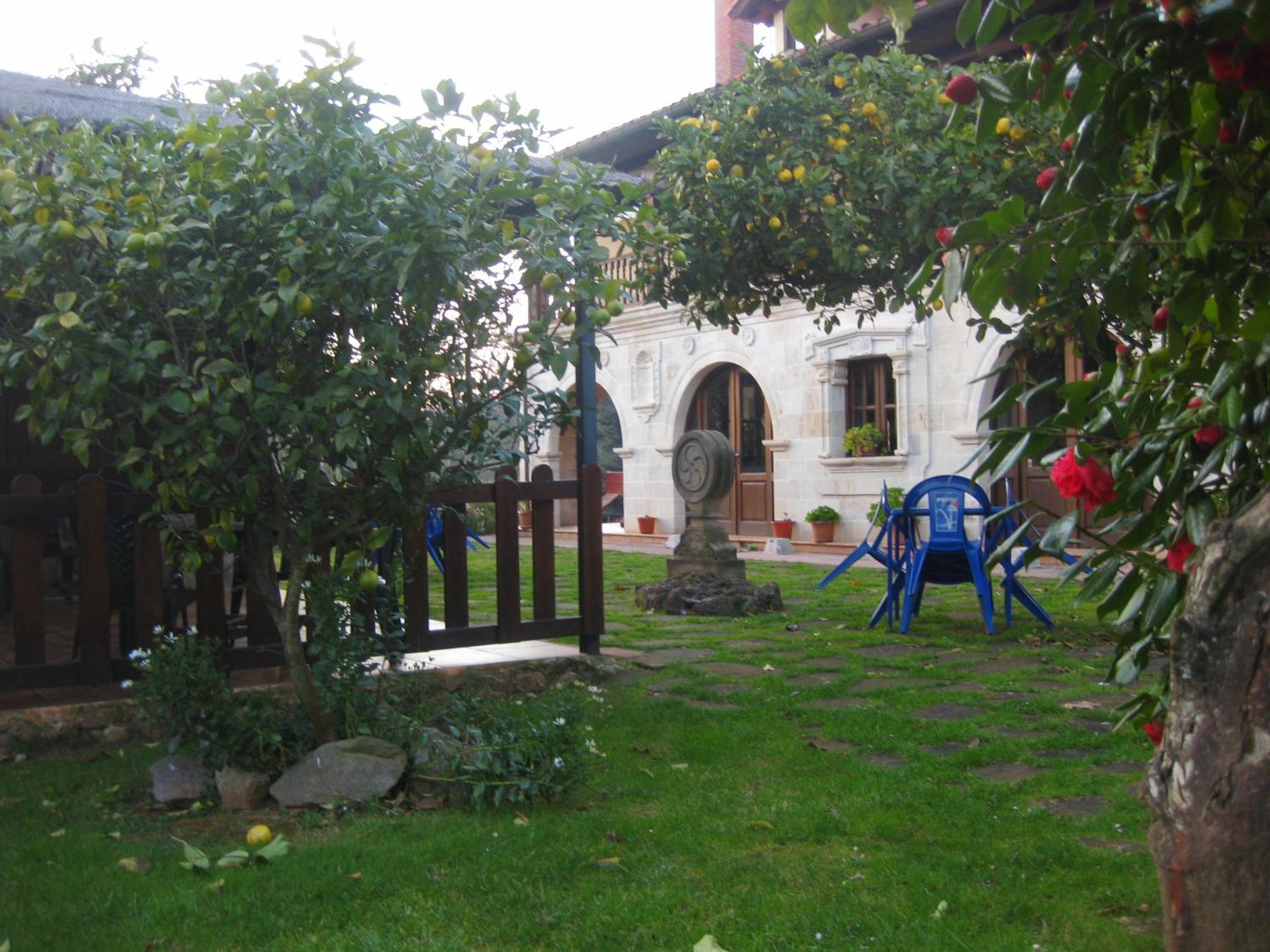 Apartamentos La Cena Novales Exterior photo